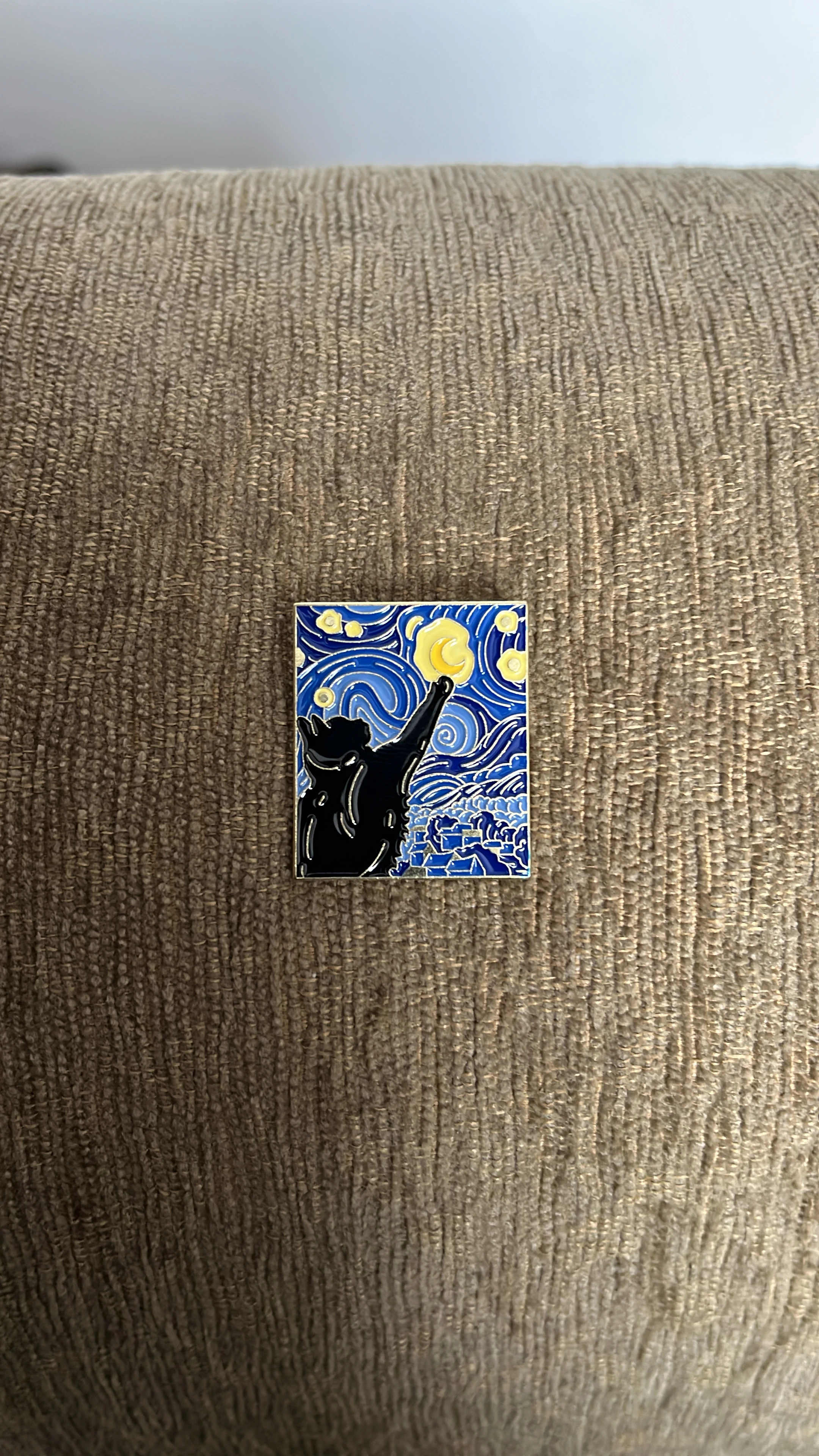 Night Cat Silhouette pin